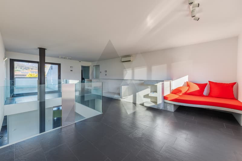VILLA DI DESIGN IN POSIZIONE SOLEGGIATA A SAN PIETRO (12)