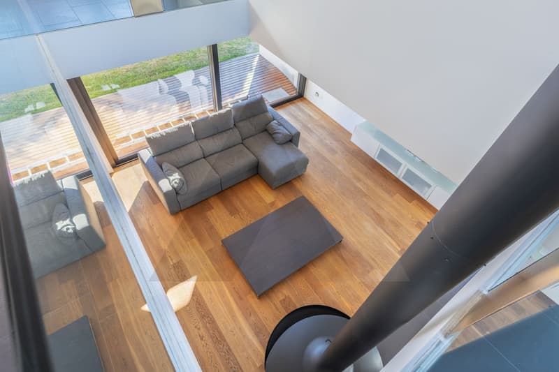 VILLA DI DESIGN IN POSIZIONE SOLEGGIATA A SAN PIETRO (2)