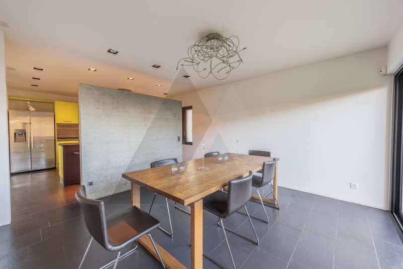 VILLA DI DESIGN IN POSIZIONE SOLEGGIATA A SAN PIETRO (8)
