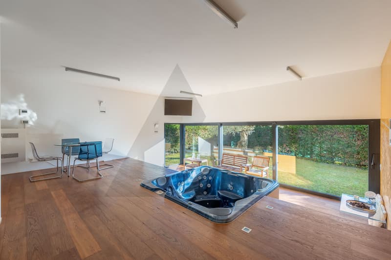VILLA DI DESIGN IN POSIZIONE SOLEGGIATA A SAN PIETRO (6)