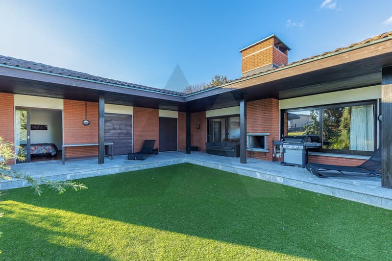 CASA UNIFAMILIARE CON AMPIO TERRENO A SAN PIETRO DI STABIO (3)