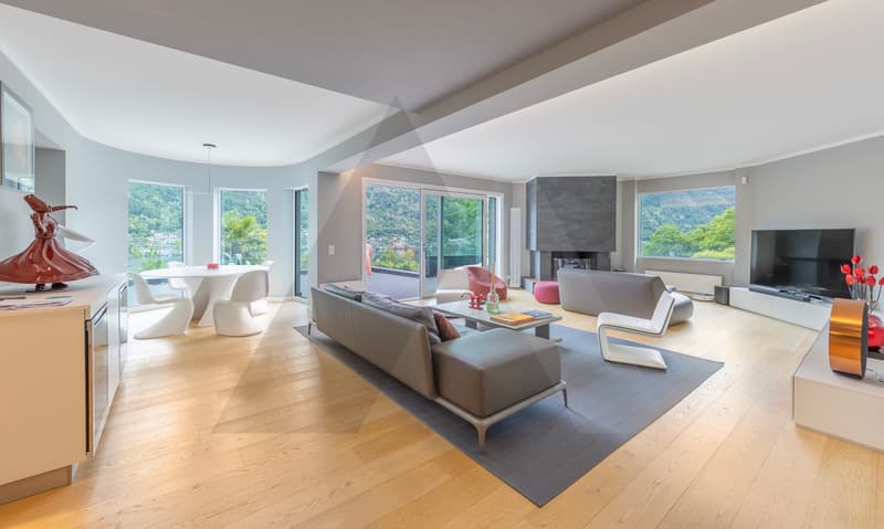 MODERNA VILLA CON AREA WELLNESS E ARREDI DI DESIGN (10)