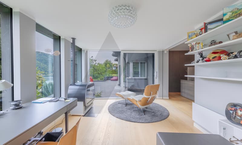 MODERNA VILLA CON AREA WELLNESS E ARREDI DI DESIGN (9)