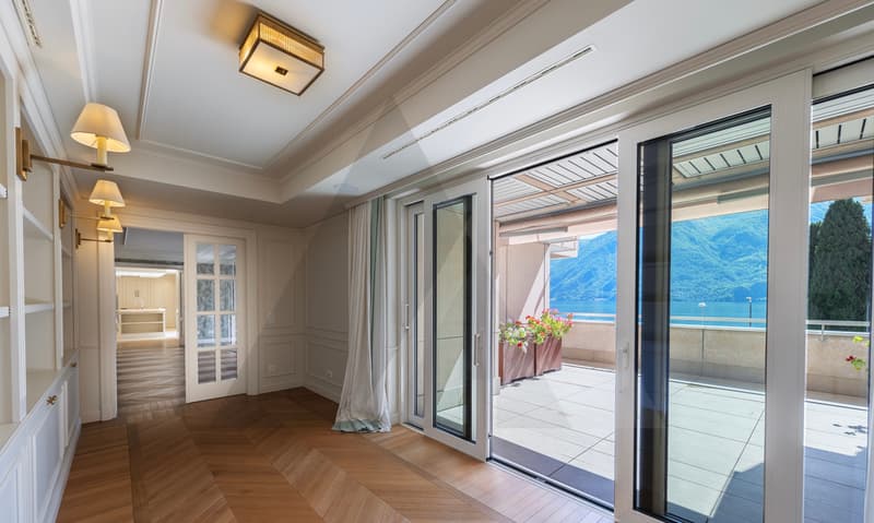 RESIDENZA FRONTE LAGO CON GIARDINO PRIVATO NEL CENTRO DI LUGANO (7)
