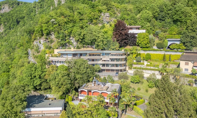 STUDIO ARREDATO CON TERRAZZA E VISTA LAGO (2)