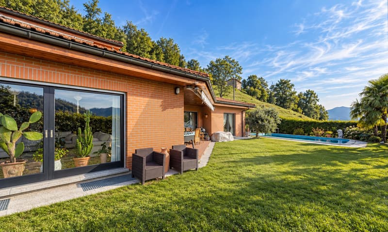 SPAZIOSA VILLA UNIFAMILIARE CON PISCINA (6)