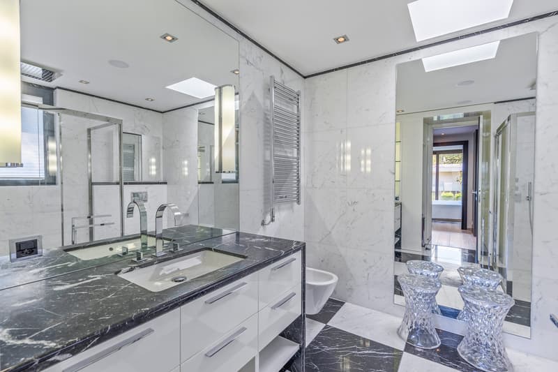ATTICO CON VISTA LAGO, PISCINA INTERNA E SPA (7)