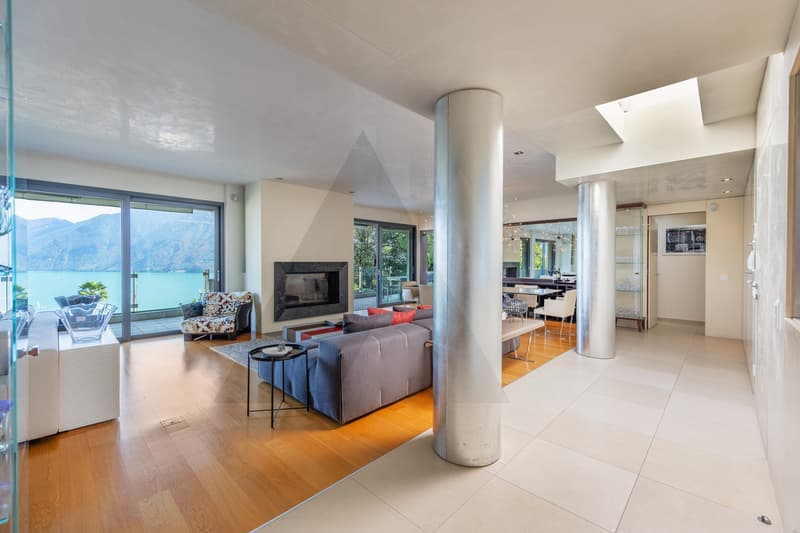 ATTICO CON VISTA LAGO, PISCINA INTERNA E SPA (6)