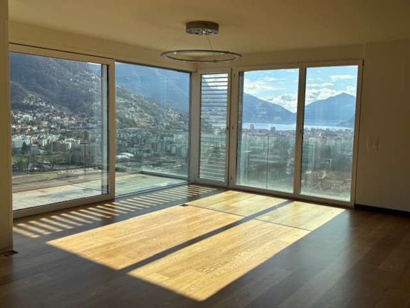 Appartamento 3.5 locali vista lago e città (9)