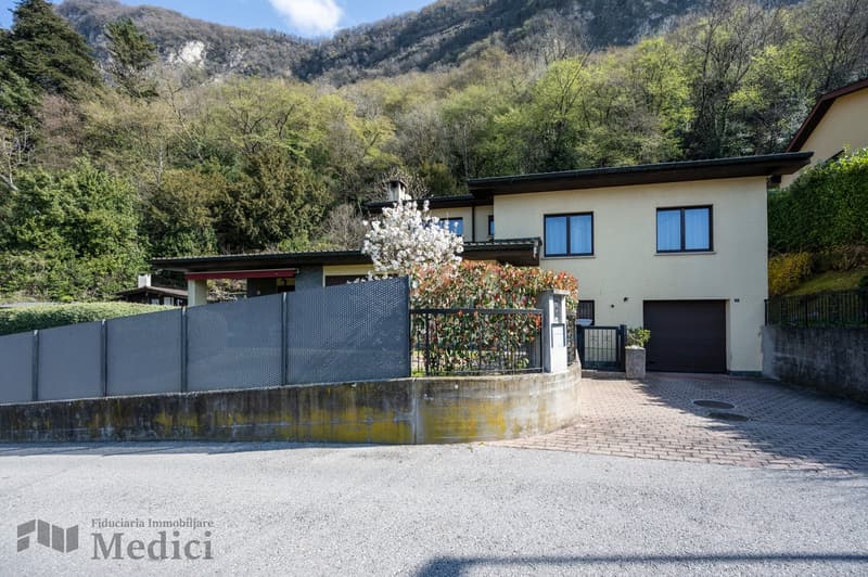 VILLA CON PISCINA E AMPIO GIARDINO CON GRANDE POTENZIALE E POSSIBILITÁ DI AMPLIAMENTO (8)