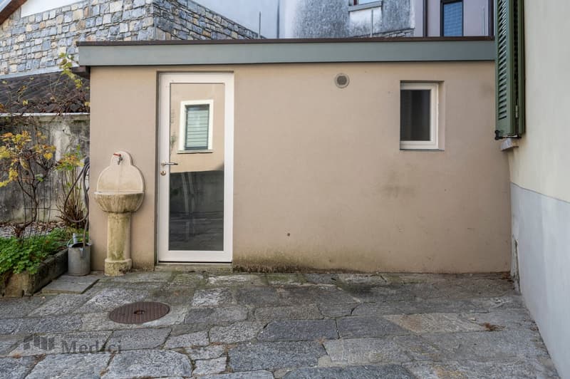 SOMAZZO - SPLENDIDA CASA DI NUCLEO CON MONOLOCALE ANNESSO (24)