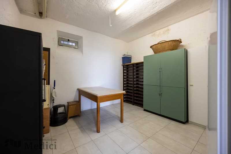 INCANTEVOLE ED ELEGANTE DIMORA STORICA NEL NUCLEO DI BESAZIO - AMMOBILIATA (27)