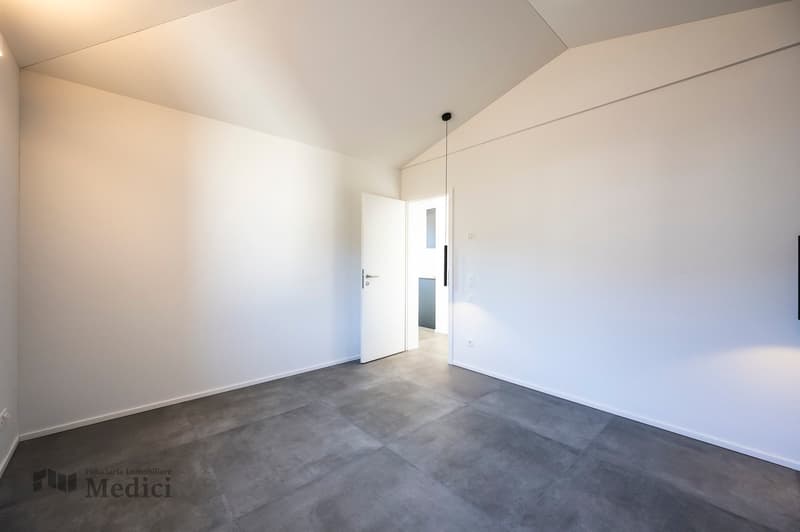 MODERNO 2.5 LOCALI ALTO STANDING IN VILLA D'EPOCA (7)