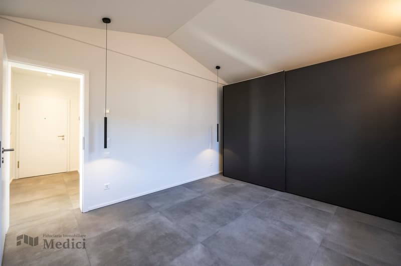 MODERNO 2.5 LOCALI ALTO STANDING IN VILLA D'EPOCA (6)