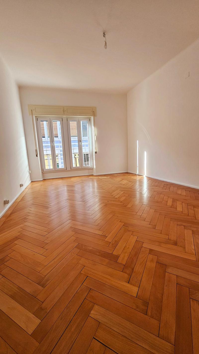 AMPIO E LUMINOSO 4 LOCALI IN POSIZIONE STRATEGICA (3)