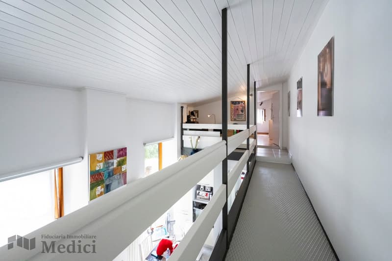 ELEGANTE DUPLEX 2.5 LOCALI IN CORTE CARATTERISTICA TICINESE (14)
