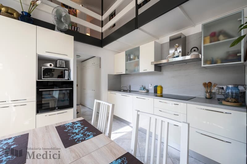 ELEGANTE DUPLEX 2.5 LOCALI IN CORTE CARATTERISTICA TICINESE (3)