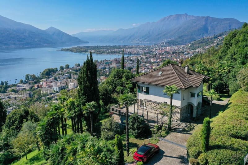 Maison de maître avec grand jardin et vue sur le lac à 180° (61)