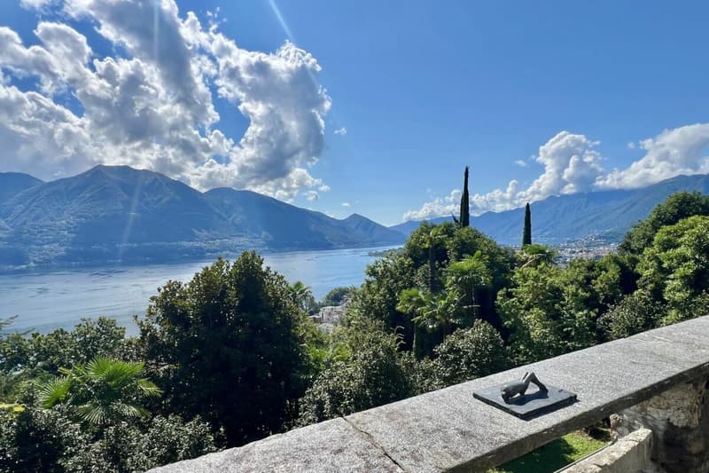 Maison de maître avec grand jardin et vue sur le lac à 180° (6)