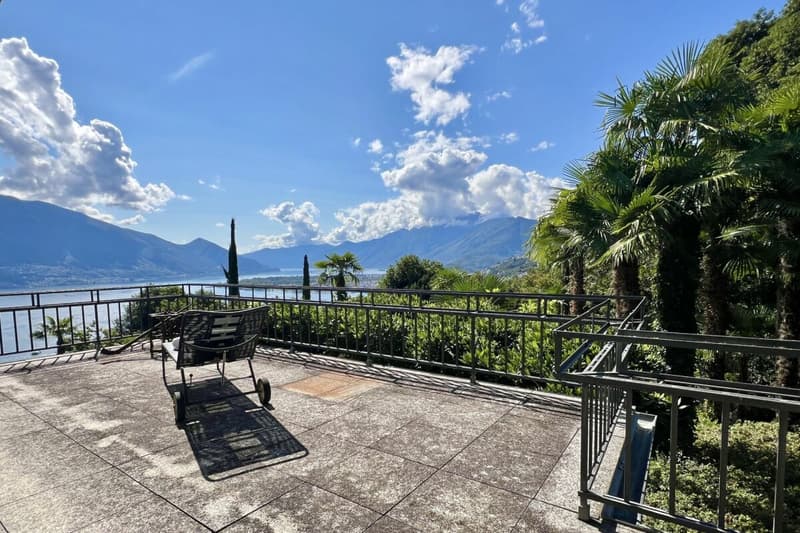 Maison de maître avec grand jardin et vue sur le lac à 180° (39)