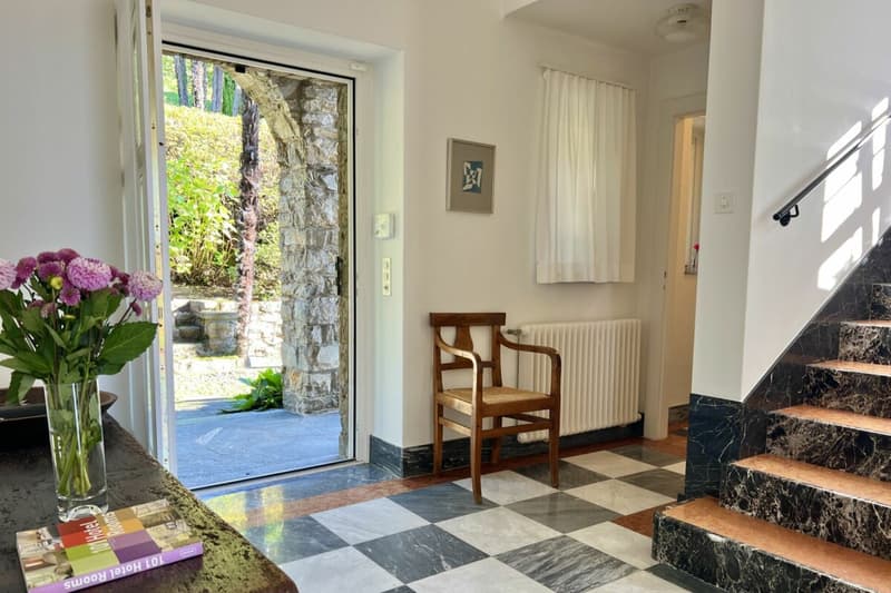 Maison de maître avec grand jardin et vue sur le lac à 180° (26)