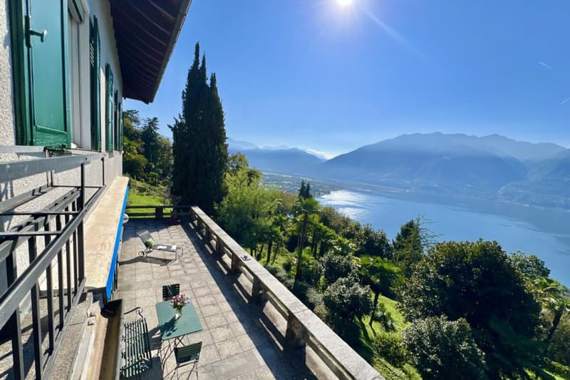 Maison de maître avec grand jardin et vue sur le lac à 180° (41)