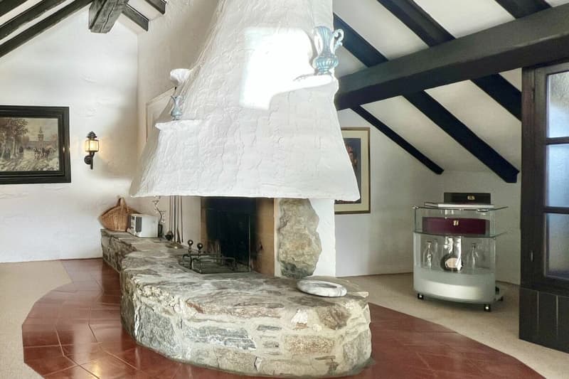 "Casa Castello" - A historic home for people looking for something special !!! (51)