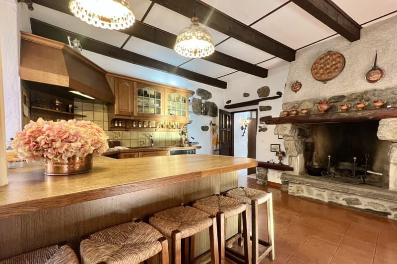 "Casa Castello" - A historic home for people looking for something special !!! (9)