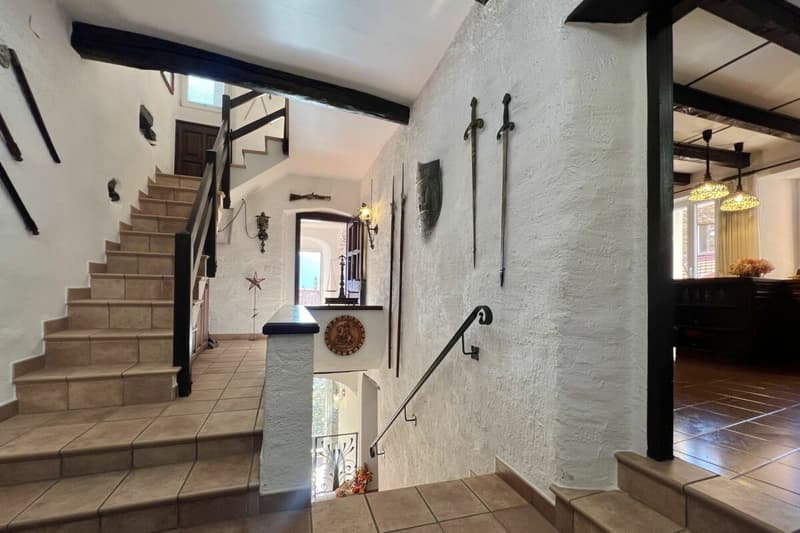 "Casa Castello" - A historic home for people looking for something special !!! (41)