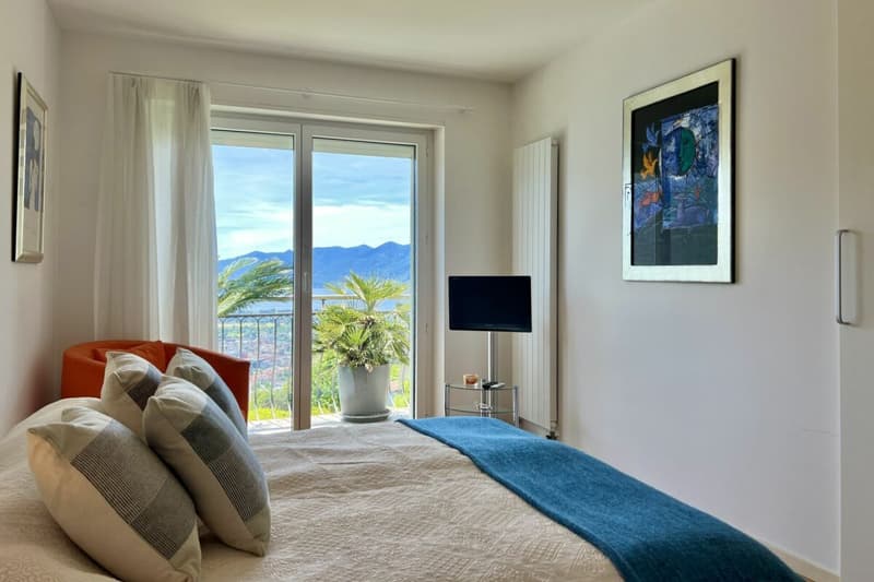 TOP LAGE mit 180° Seesicht - Exklusive Wohnung mit separatem Gästebereich und Gemeinschaftspool (15)