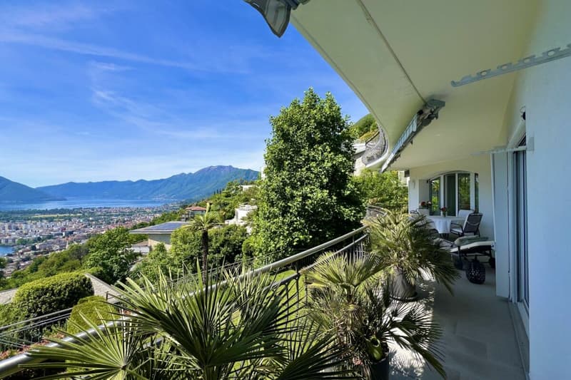 TOP LAGE mit 180° Seesicht - Exklusive Wohnung mit separatem Gästebereich und Gemeinschaftspool (22)