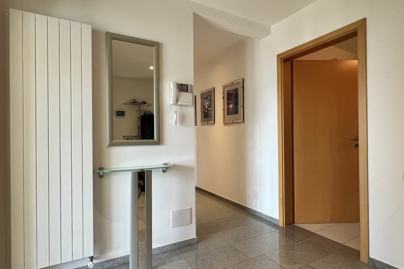 TOP LAGE mit 180° Seesicht - Exklusive Wohnung mit separatem Gästebereich und Gemeinschaftspool (24)