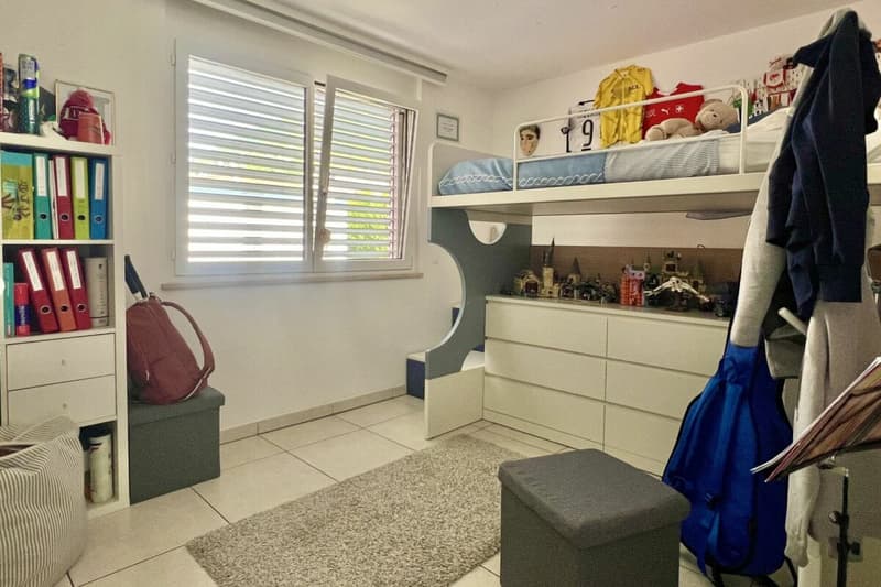 Grosszügige 4,5 Zimmerwohnung mit Balkon in toller Ruhelage von Minusio (17)