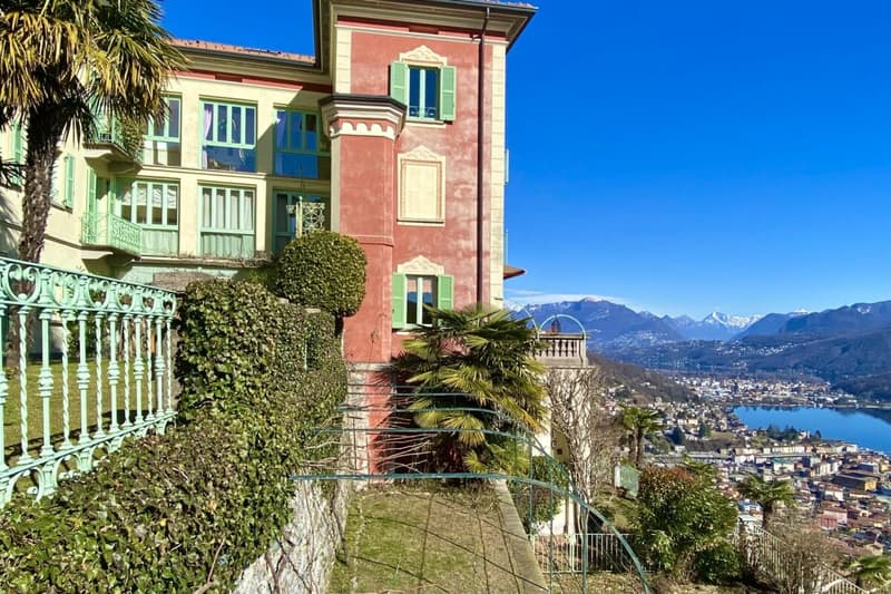 ITALY / Lake di Lugano - Two-bedroom duplex residence with panoramic views over Lake Lugano (44)