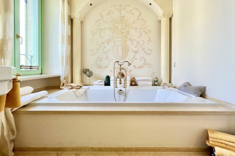 ITALY / Lake di Lugano - Two-bedroom duplex residence with panoramic views over Lake Lugano (41)