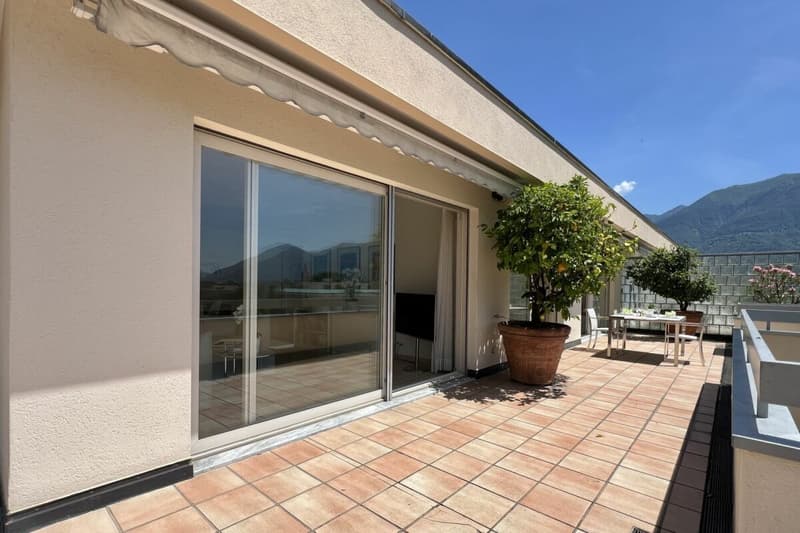 Elegante Attikawohnung mit grosser Sonnenterrasse und Gemeinschaftspool - Nähe See und Zentrum ASCONA (26)