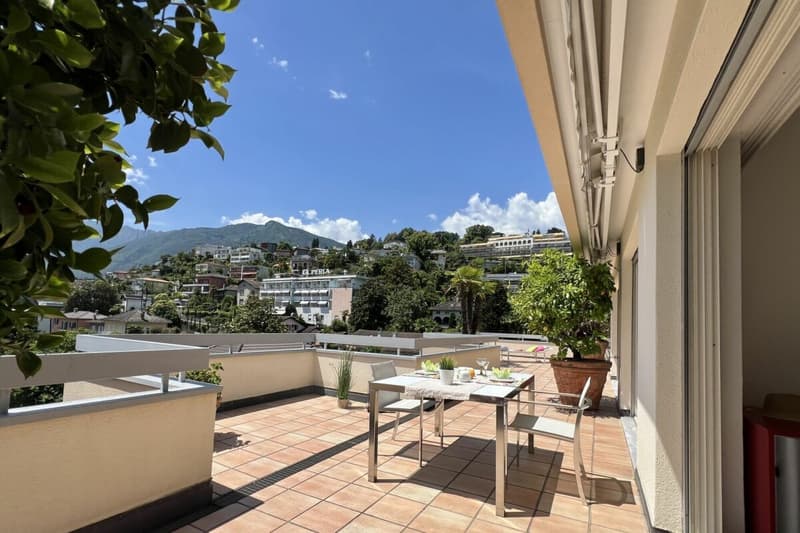 Elegante Attikawohnung mit grosser Sonnenterrasse und Gemeinschaftspool - Nähe See und Zentrum ASCONA (22)