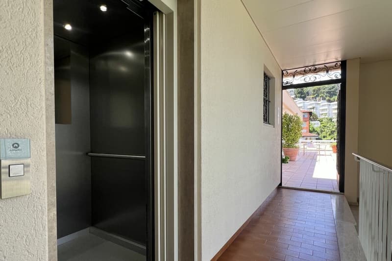 Elegante Attikawohnung mit grosser Sonnenterrasse und Gemeinschaftspool - Nähe See und Zentrum ASCONA (7)