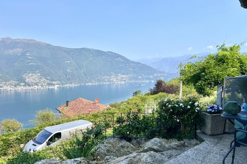 ITALIEN - Lago Maggiore, Nähe Schweizer Grenze, Doppelhaushälfte mit Seesicht (7)
