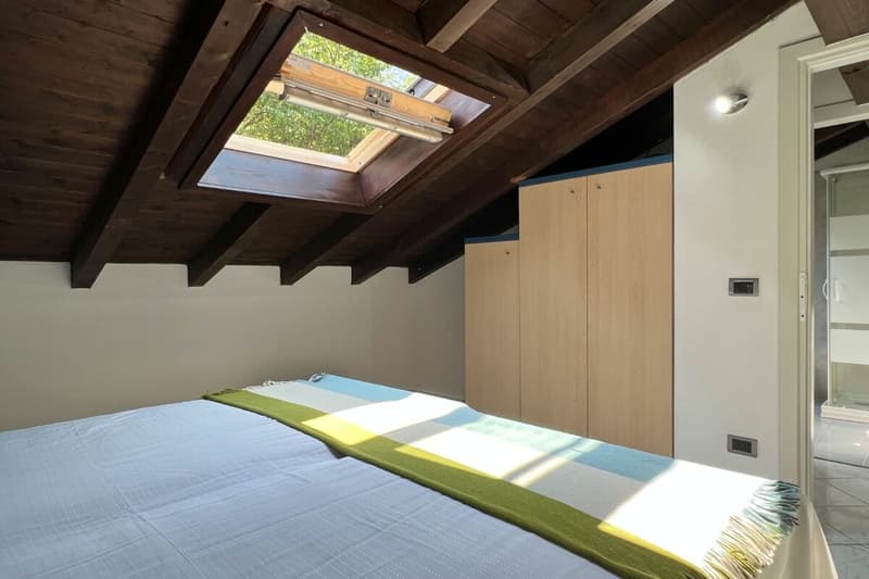 ITALIEN - Lago Maggiore, Nähe Schweizer Grenze, Doppelhaushälfte mit Seesicht (18)