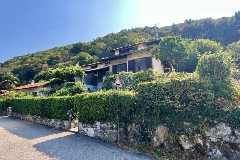 ITALIEN - Lago Maggiore, Nähe Schweizer Grenze, Doppelhaushälfte mit Seesicht (44)
