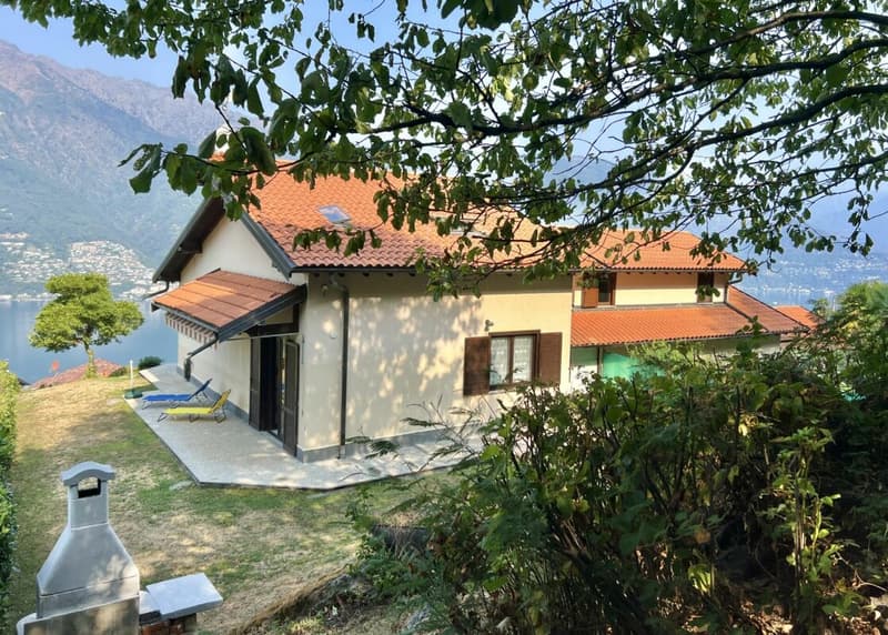 ITALIEN - Lago Maggiore, Nähe Schweizer Grenze, Doppelhaushälfte mit Seesicht (1)
