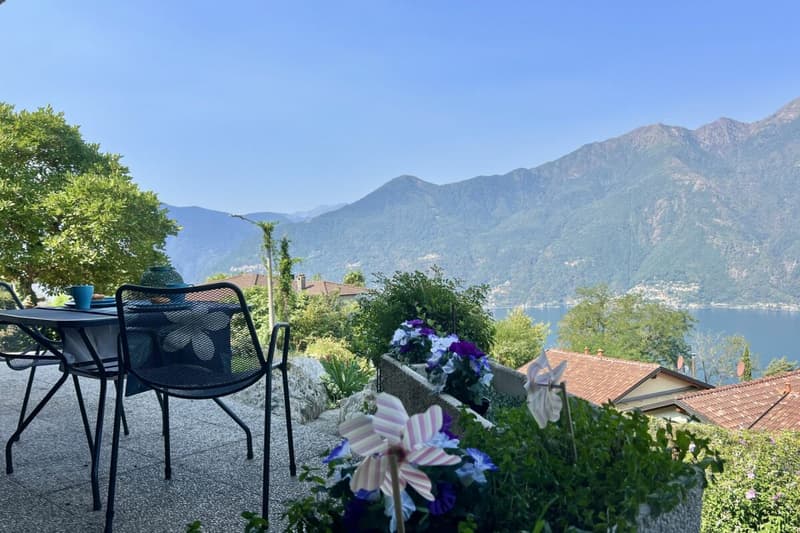 ITALIEN - Lago Maggiore, Nähe Schweizer Grenze, Doppelhaushälfte mit Seesicht (6)