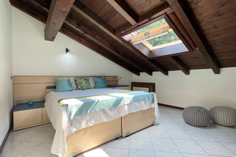 ITALIEN - Lago Maggiore, Nähe Schweizer Grenze, Doppelhaushälfte mit Seesicht (17)
