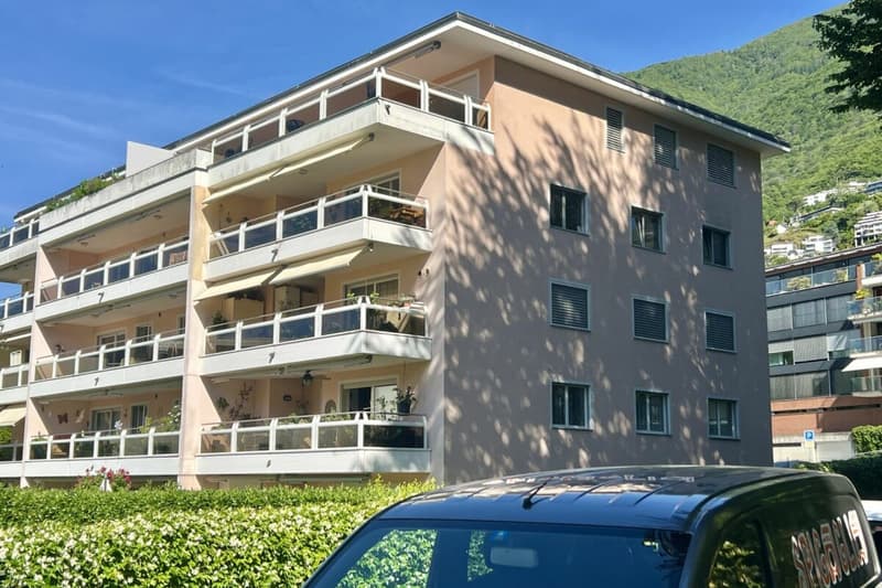PREISANPASSUNG !!! Grosszügige 4,5 Zimmerwohnung mit Balkon in toller Ruhelage von Minusio (21)