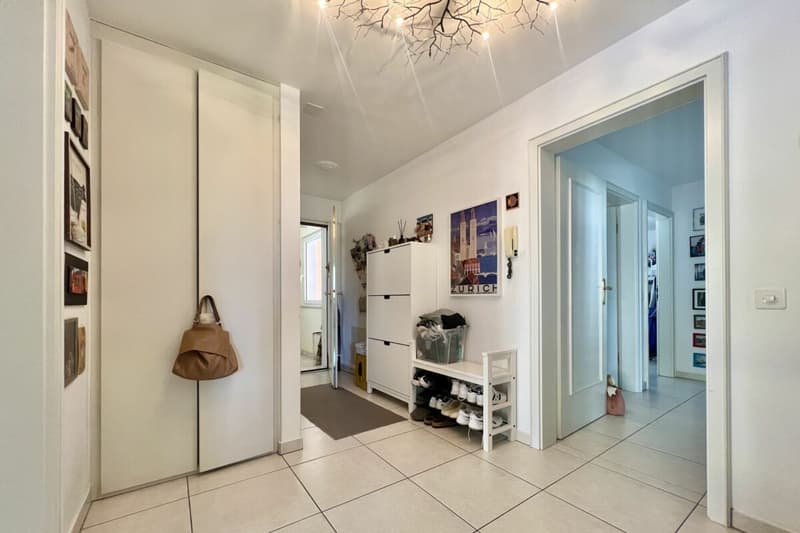 PREISANPASSUNG !!! Grosszügige 4,5 Zimmerwohnung mit Balkon in toller Ruhelage von Minusio (13)