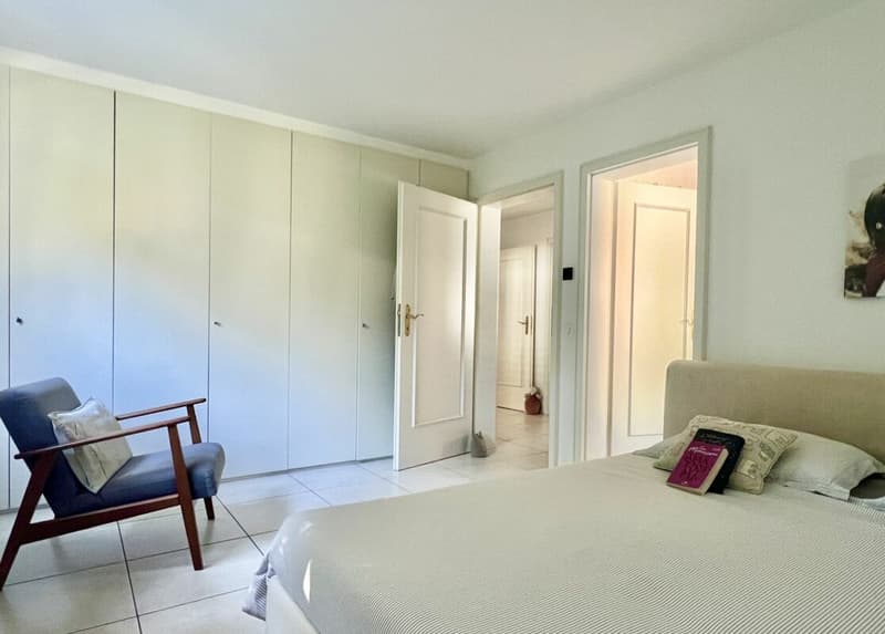 PREISANPASSUNG !!! Grosszügige 4,5 Zimmerwohnung mit Balkon in toller Ruhelage von Minusio (9)