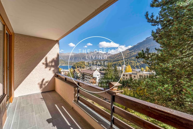 Moderno appartamento di 2,5 locali con vista panoramica a St. Moritz (1)