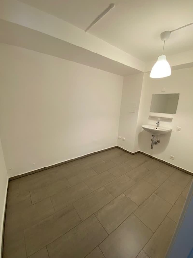 AFFITTASI LOCALE PER CENTRO ESTETICO/UFFICIO/PARRUCCHIERA/FISIOTERAPISTA (4)