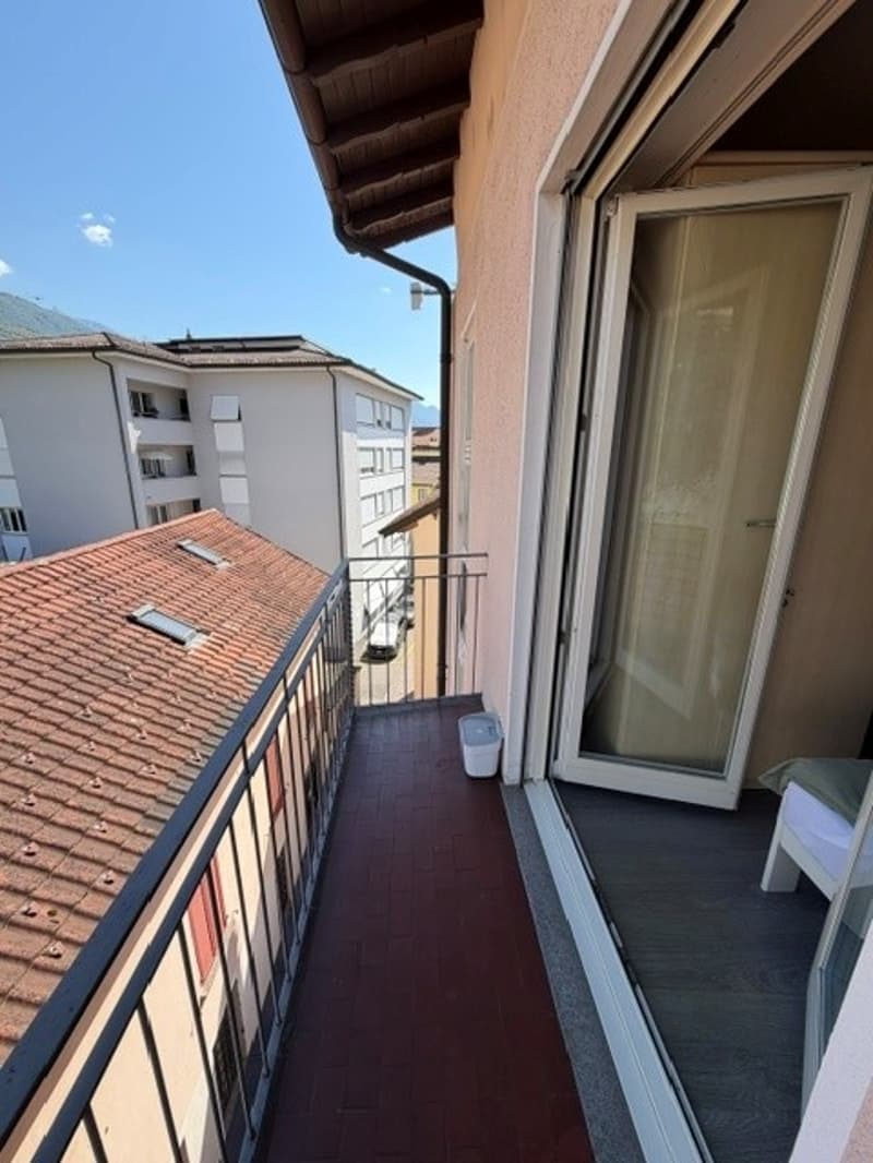 Affascinante monolocale con balcone nel cuore di Locarno (10)